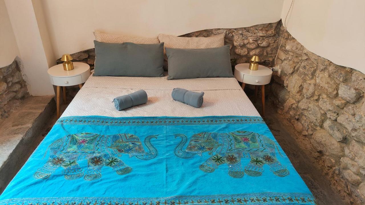 Bed and Breakfast La Casa Delle Pietre Parlanti - Casa In Pietra Ai Piedi Del Parco Delle 5 Terre Biassa Exteriér fotografie